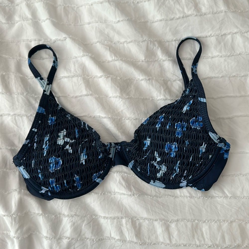 Bikini top in size S